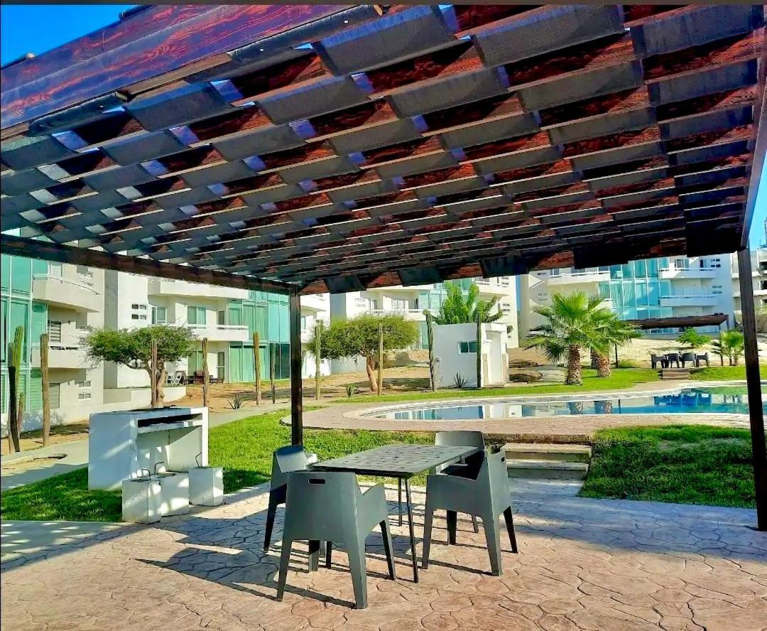 Parota Surf * Cabo San Lucas
